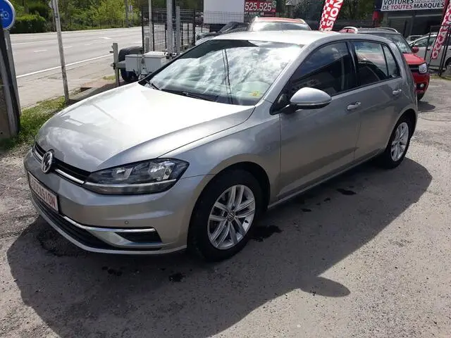 Photo 1 : Volkswagen Golf 2018 Petrol