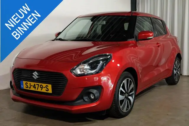 Photo 1 : Suzuki Swift 2018 Petrol