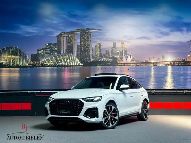 Photo 1 : Audi Q5 2021 Hybride