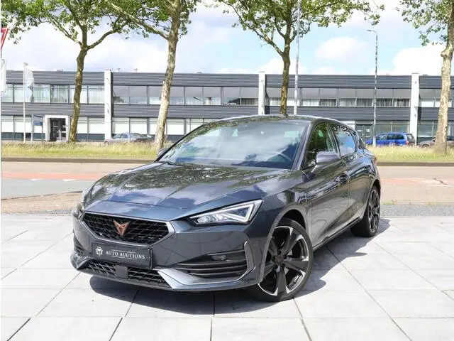 Photo 1 : Cupra Leon 2021 Hybride