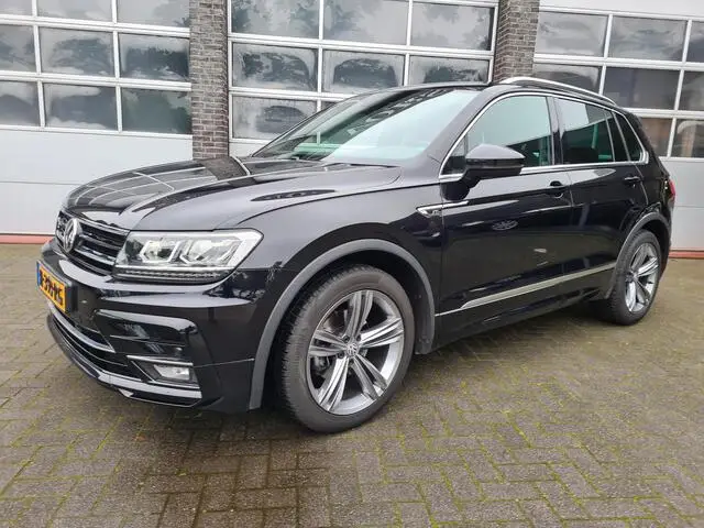 Photo 1 : Volkswagen Tiguan 2020 Essence