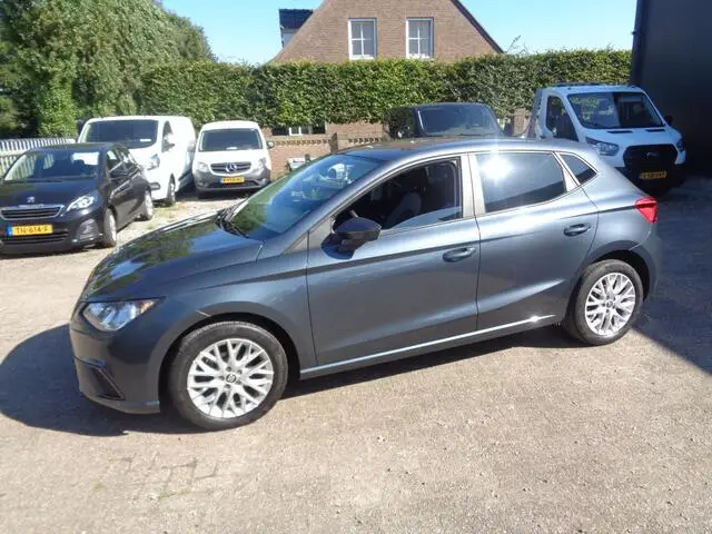 Photo 1 : Seat Ibiza 2021 Petrol