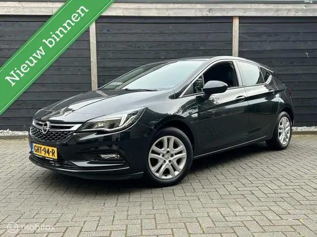 Photo 1 : Opel Astra 2016 Essence