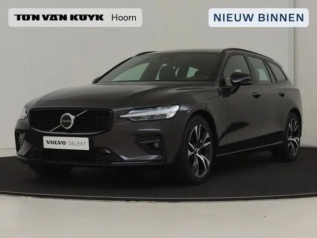 Photo 1 : Volvo V60 2023 Essence