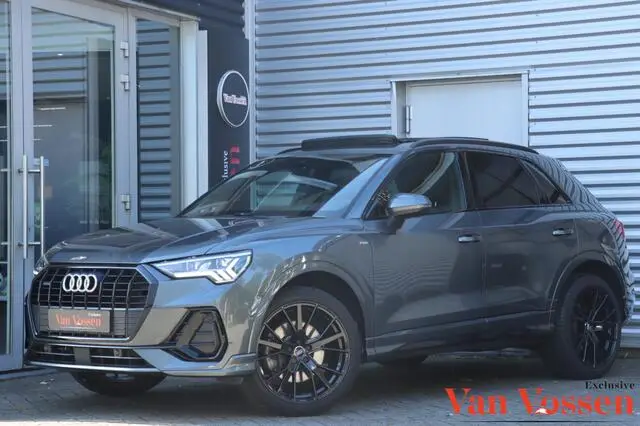 Photo 1 : Audi Q3 2020 Essence