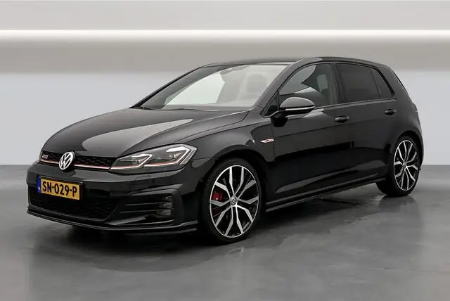 Photo 1 : Volkswagen Golf 2018 Essence