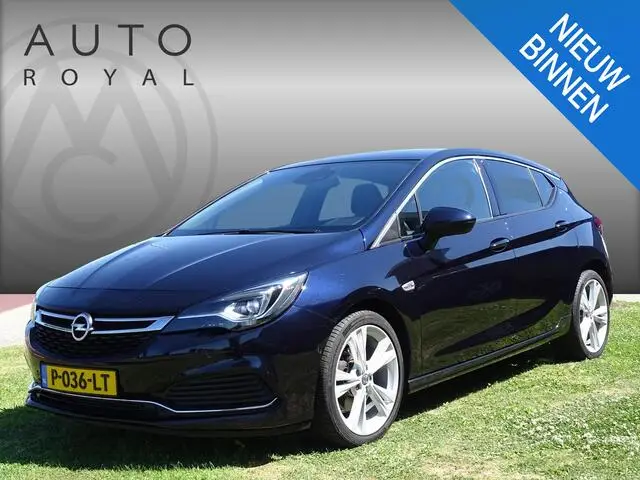 Photo 1 : Opel Astra 2018 Essence