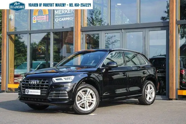 Photo 1 : Audi Q5 2020 Hybride