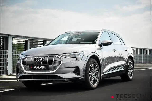 Photo 1 : Audi E-tron 2020 Electric