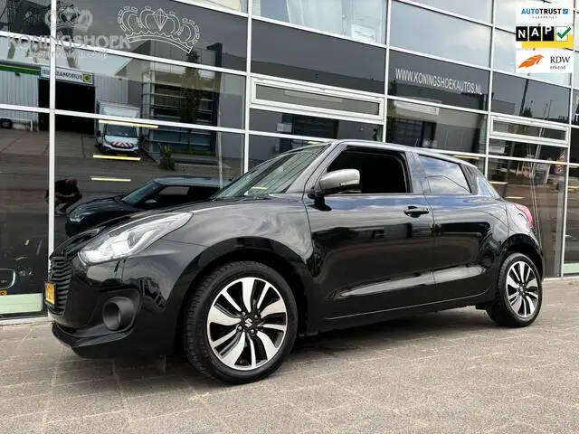 Photo 1 : Suzuki Swift 2018 Petrol