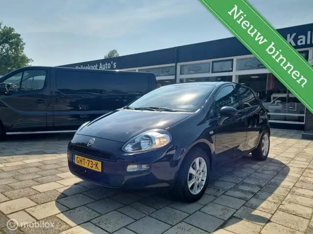 Photo 1 : Fiat Punto 2018 Petrol