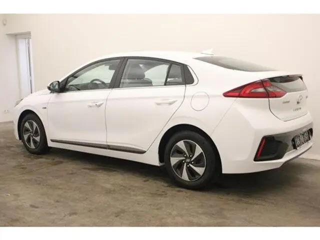 Photo 1 : Hyundai Ioniq 2018 Non renseigné