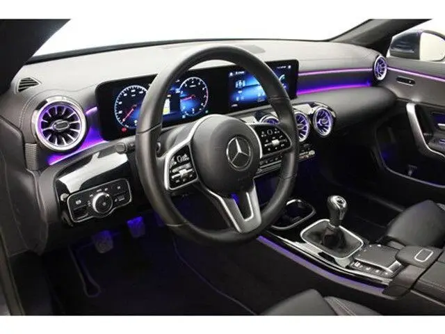 Photo 1 : Mercedes-benz Classe Cla 2021 Petrol