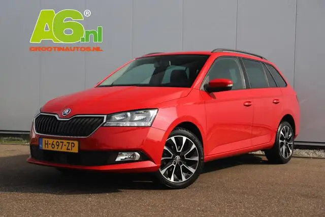 Photo 1 : Skoda Fabia 2020 Petrol