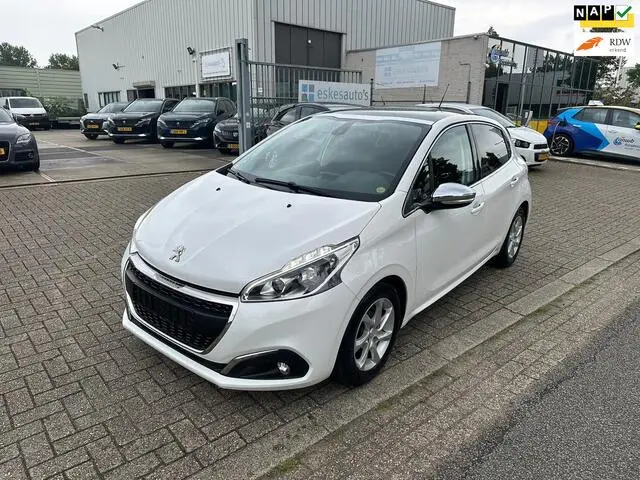 Photo 1 : Peugeot 208 2019 Essence