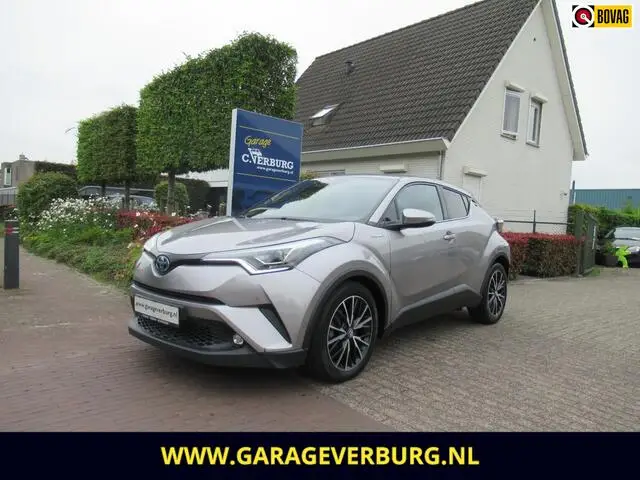 Photo 1 : Toyota C-hr 2017 Hybride