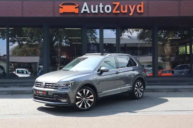 Photo 1 : Volkswagen Tiguan 2018 Essence