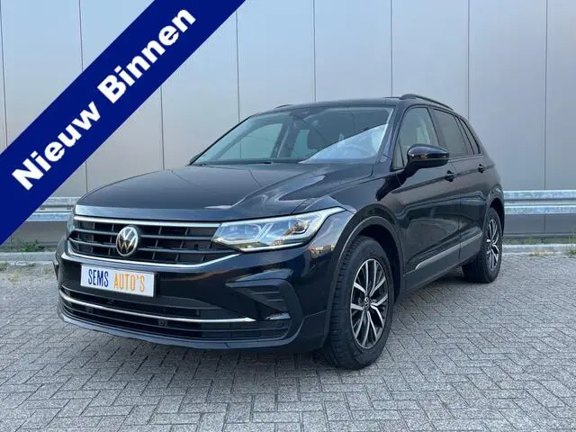 Photo 1 : Volkswagen Tiguan 2021 Essence