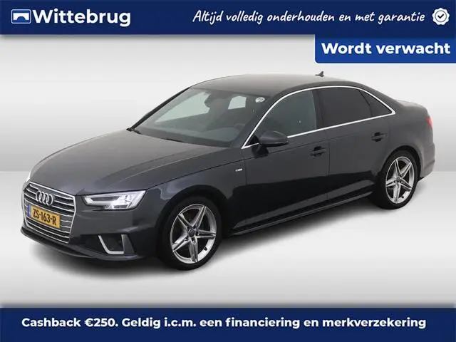 Photo 1 : Audi A4 2019 Essence