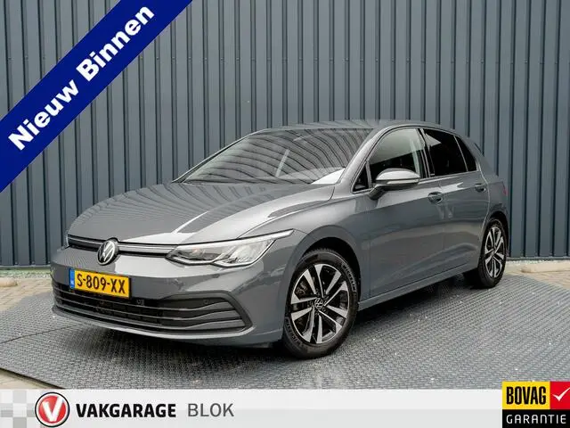 Photo 1 : Volkswagen Golf 2021 Petrol