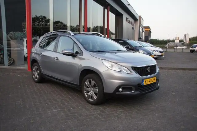 Photo 1 : Peugeot 2008 2016 Essence