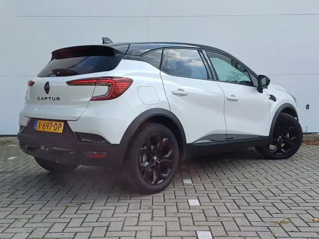 Photo 1 : Renault Captur 2023 Petrol