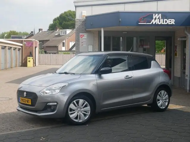 Photo 1 : Suzuki Swift 2019 Petrol