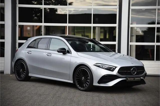 Photo 1 : Mercedes-benz Classe A 2023 Hybrid