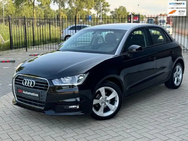 Photo 1 : Audi A1 2016 Petrol