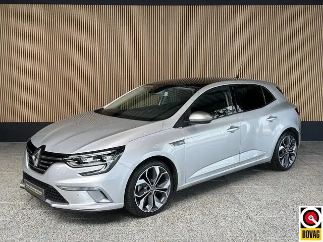 Photo 1 : Renault Megane 2018 Essence