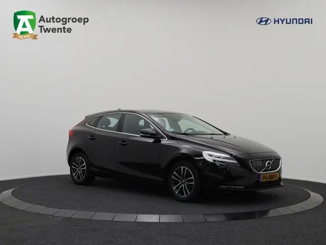 Photo 1 : Volvo V40 2017 Essence