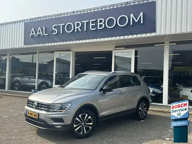 Photo 1 : Volkswagen Tiguan 2020 Essence