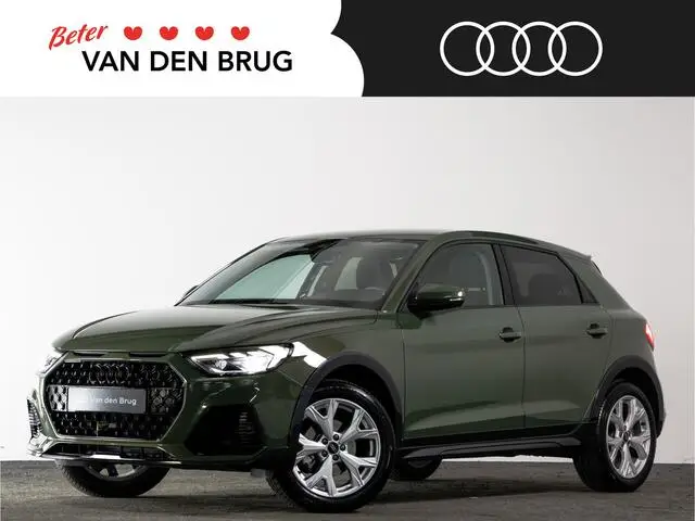 Photo 1 : Audi A1 2023 Essence