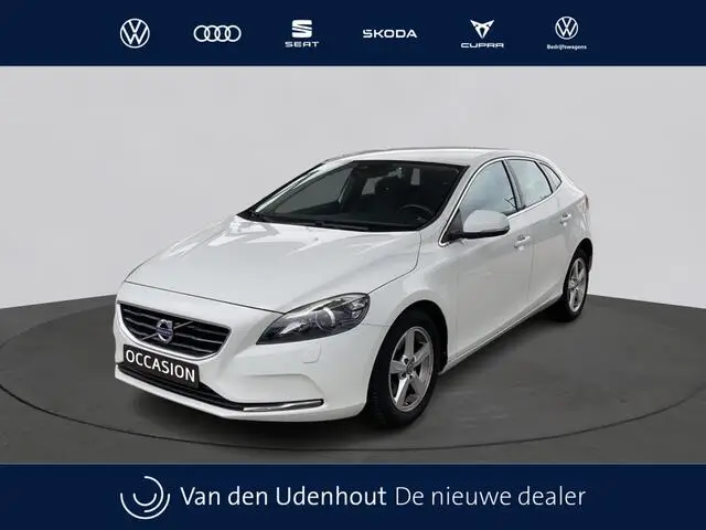 Photo 1 : Volvo V40 2016 Petrol