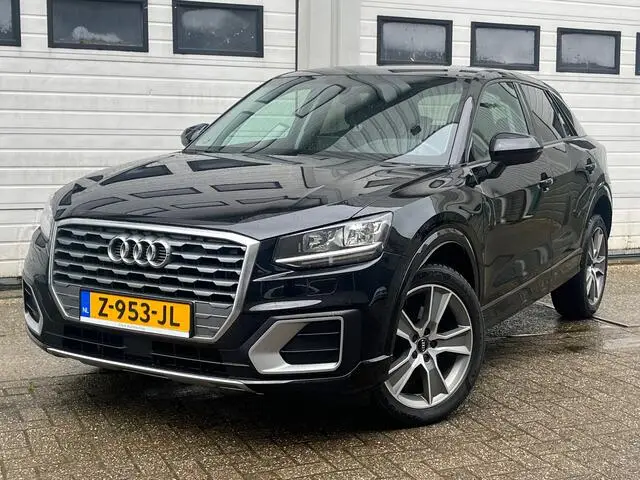 Photo 1 : Audi Q2 2017 Petrol