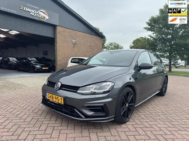 Photo 1 : Volkswagen Golf 2019 Essence