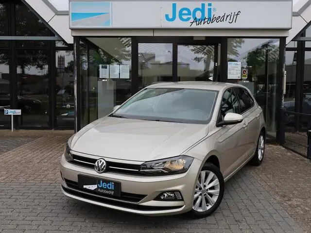 Photo 1 : Volkswagen Polo 2018 Petrol