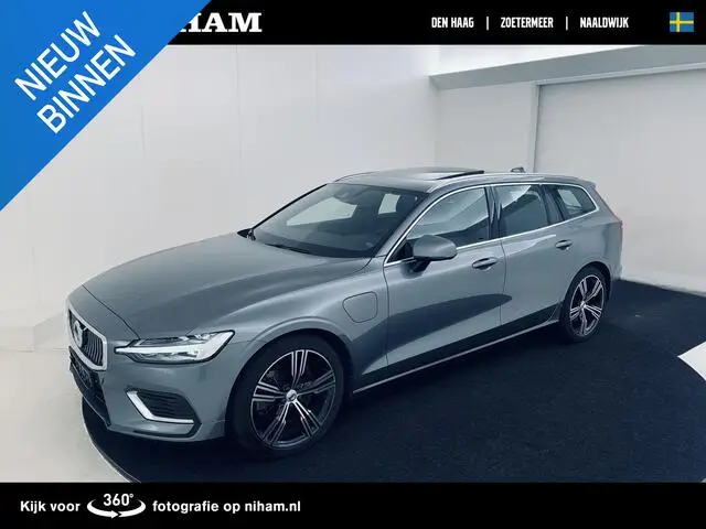 Photo 1 : Volvo V60 2020 Hybride