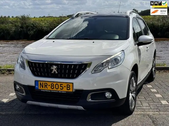 Photo 1 : Peugeot 2008 2017 Petrol