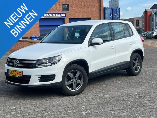 Photo 1 : Volkswagen Tiguan 2015 Essence