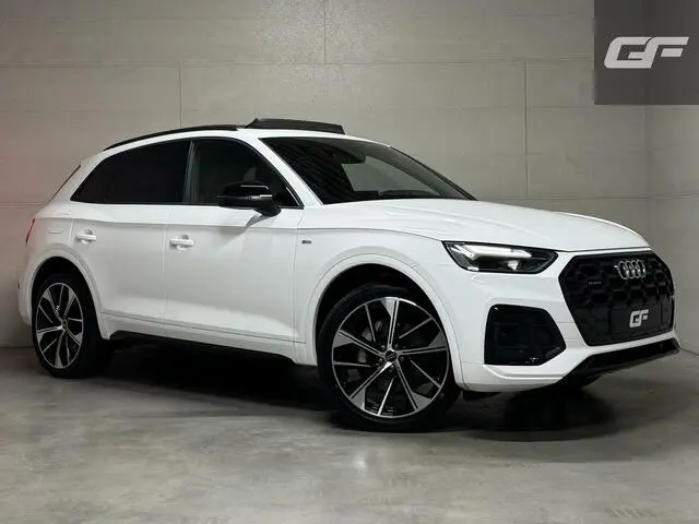 Photo 1 : Audi Q5 2021 Hybrid