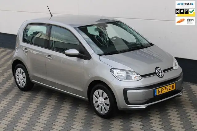 Photo 1 : Volkswagen Up! 2017 Petrol