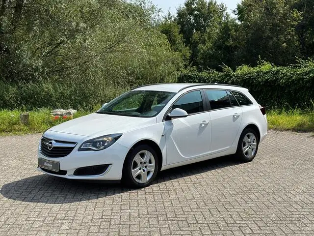 Photo 1 : Opel Insignia 2017 Essence