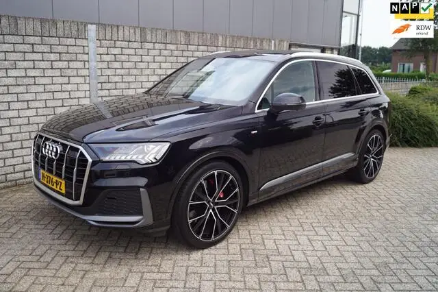 Photo 1 : Audi Q7 2020 Petrol