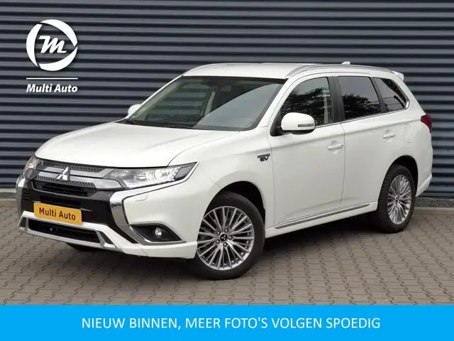 Photo 1 : Mitsubishi Outlander 2021 Hybrid