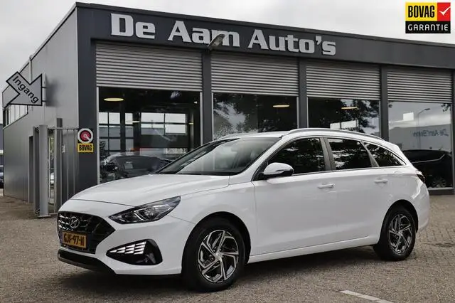 Photo 1 : Hyundai I30 2023 Petrol