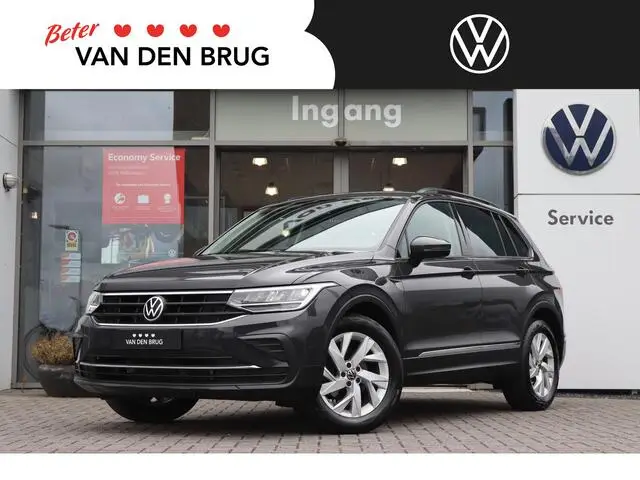 Photo 1 : Volkswagen Tiguan 2021 Essence