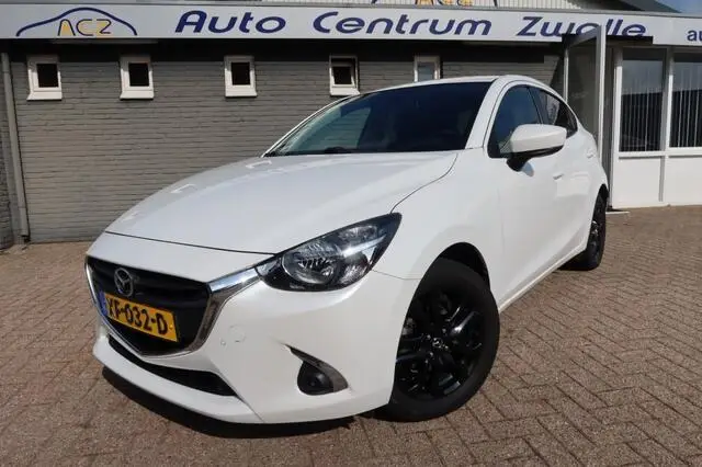 Photo 1 : Mazda 2 2018 Petrol