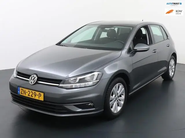 Photo 1 : Volkswagen Golf 2019 Petrol