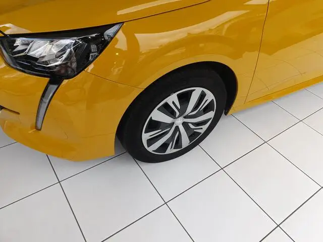 Photo 1 : Peugeot 208 2020 Essence